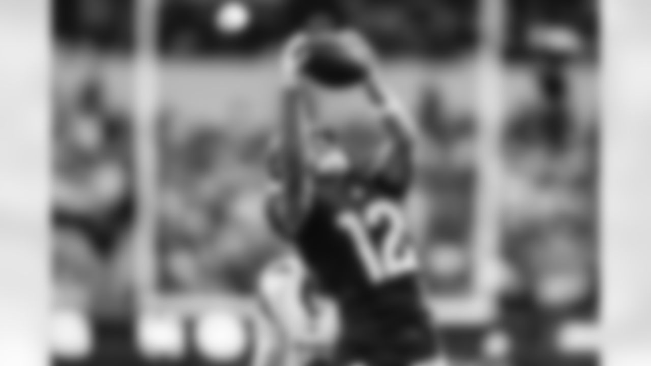 The Los Angeles Rams take on the Detroit Lions in week 15 of the 2025 NFL regular season.