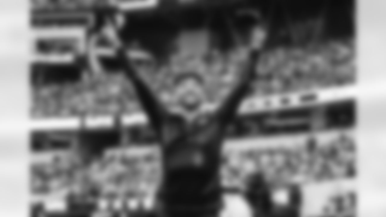 The Los Angeles Rams take on the Seattle Seahawks in week 11 of the 2025 NFL regular season.