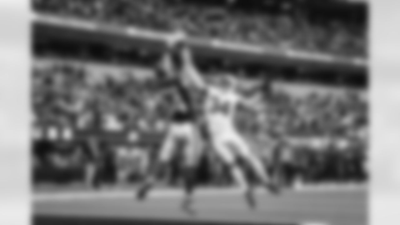 The Los Angeles Rams take on the Arizona Cardinals in week 18 of the 2025 NFL regular season.