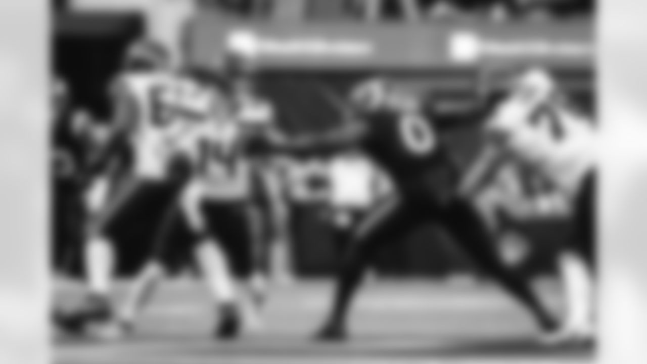 The Los Angeles Rams take on the Seattle Seahawks in week 11 of the 2025 NFL regular season.