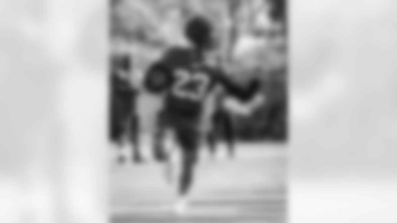 E_260101_Regular_Season_Week18_Practice_BT_010430108