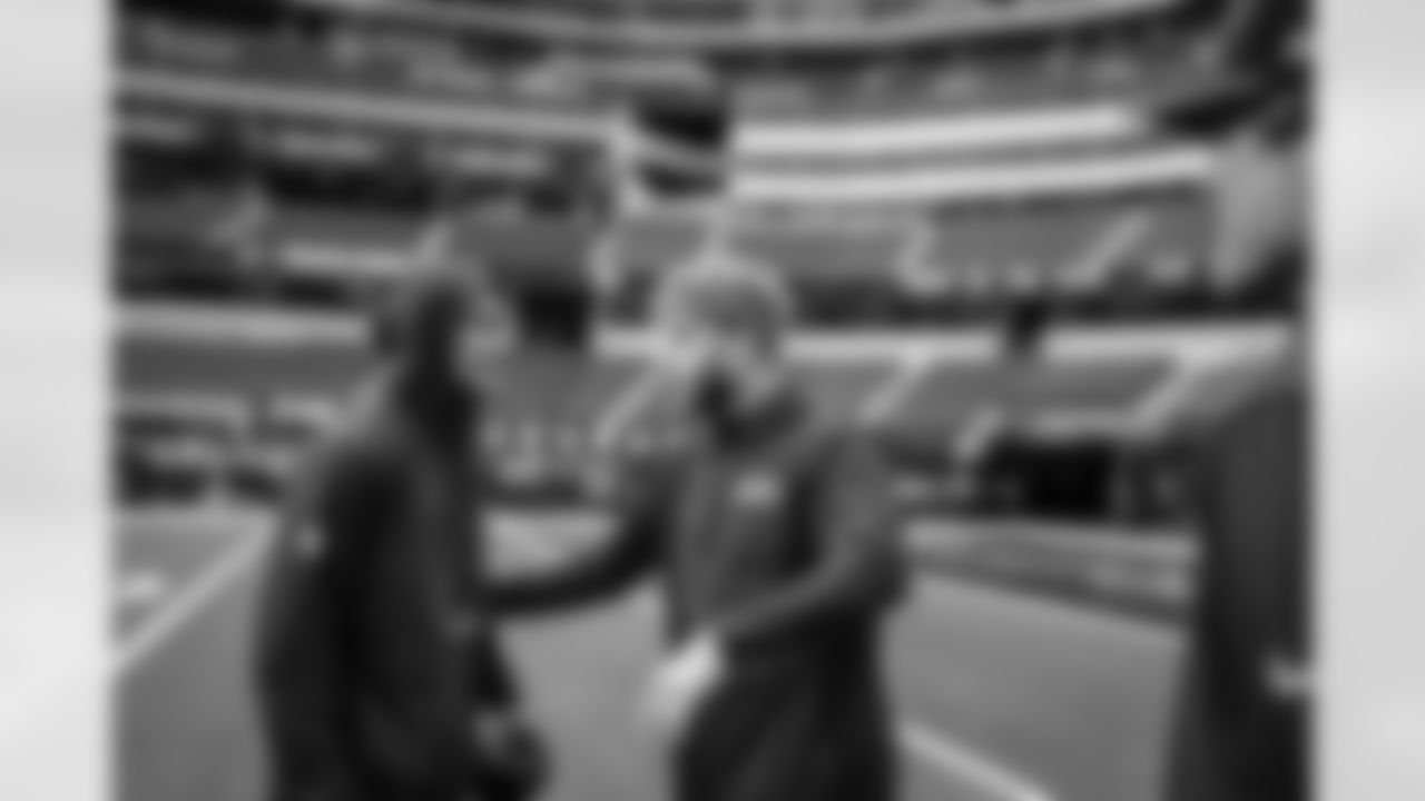 12 WR Puka Nacua meets up with Seahawks WR Cooper Kupp pregame ahead of the Rams vs. Seahawks Week 11 matchup