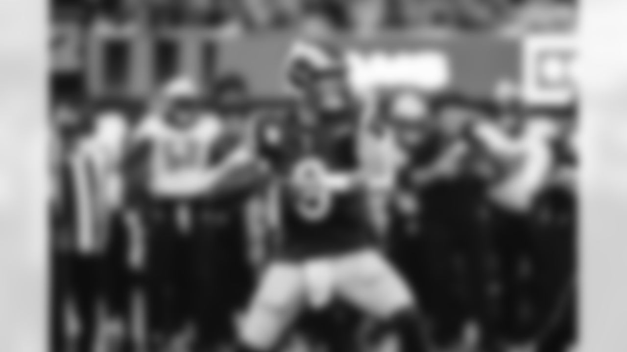 The Los Angeles Rams take on the New Orleans Saints in week 9 of the 2025 NFL regular season.