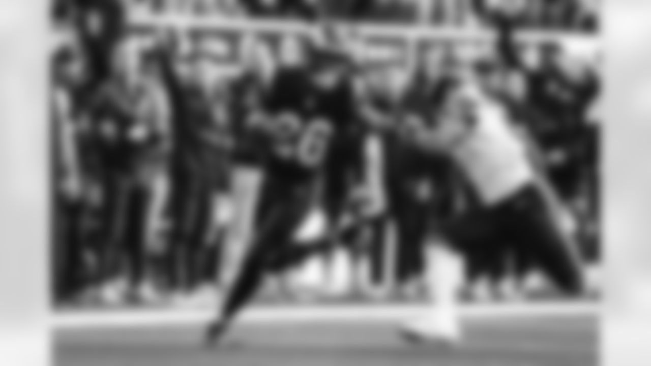 The Los Angeles Rams take on the Seattle Seahawks in week 11 of the 2025 NFL regular season.