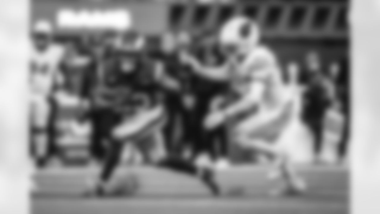 E_260104_Rams_vs_Cardinals_TE_632