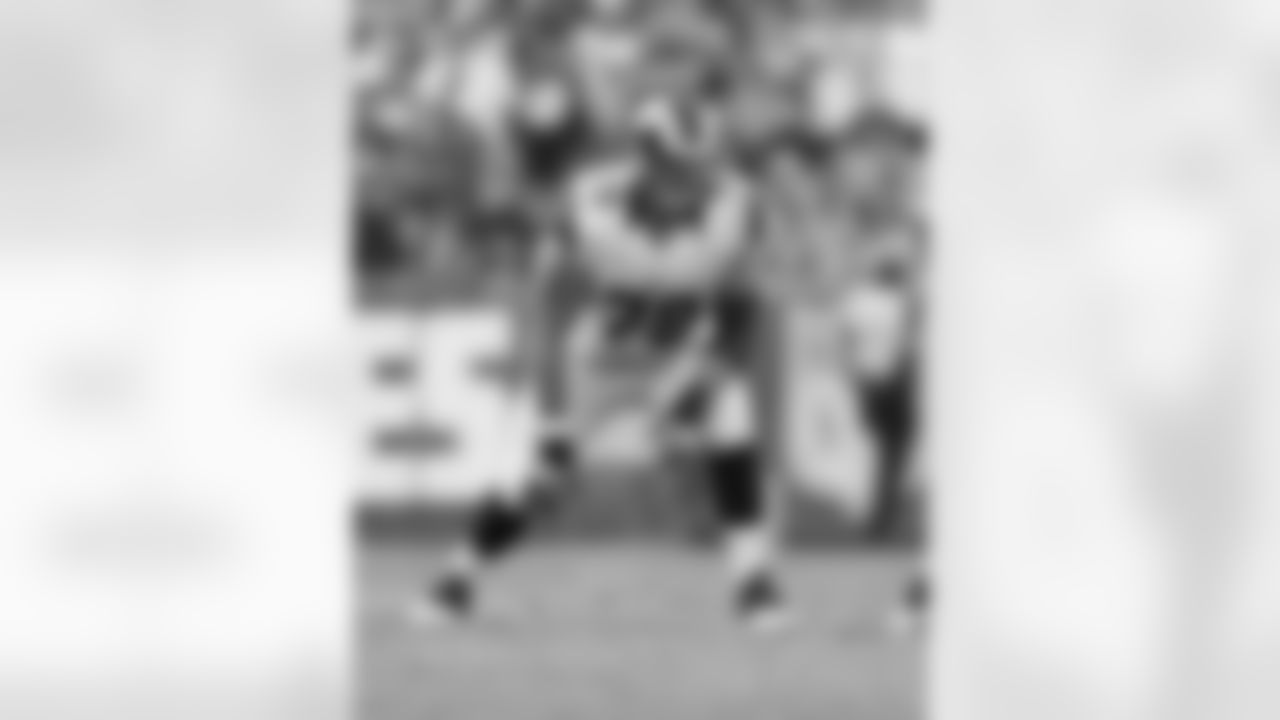 Los Angeles Rams offensive tackle Rob Havenstein (79) during the NFL regular season game against the Carolina Panthers on Sunday, Nov. 6, 2016 in Los Angeles. (Ric Tapia/Rams)