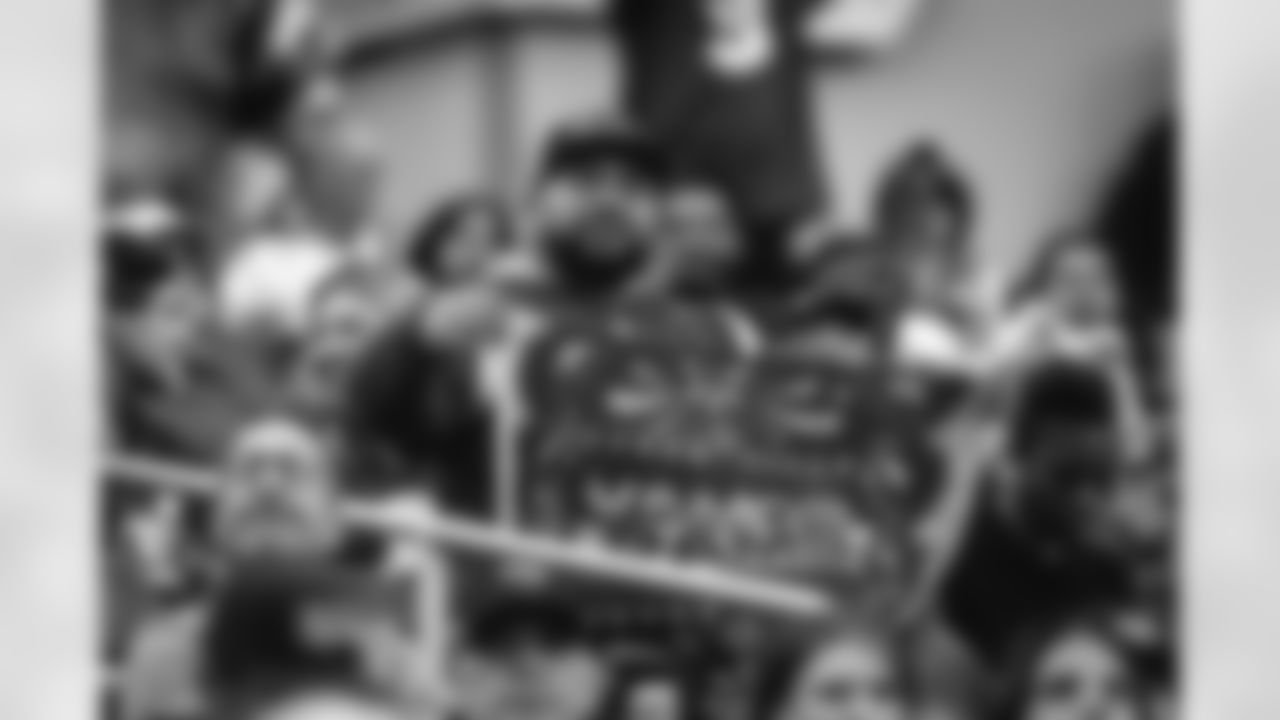 E_260104_Rams_vs_Cardinals_TE_505