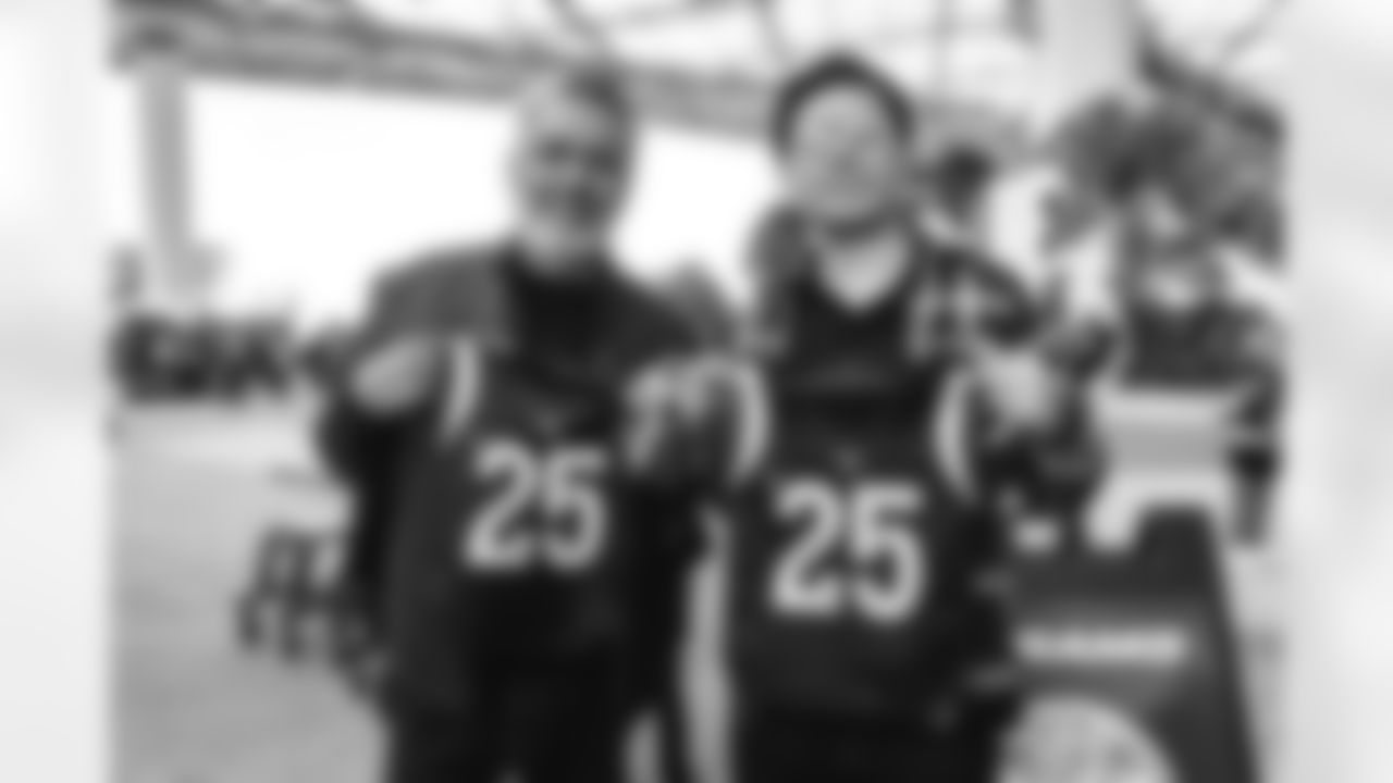 The Los Angeles Rams take on the Seattle Seahawks in week 11 of the 2025 NFL regular season.