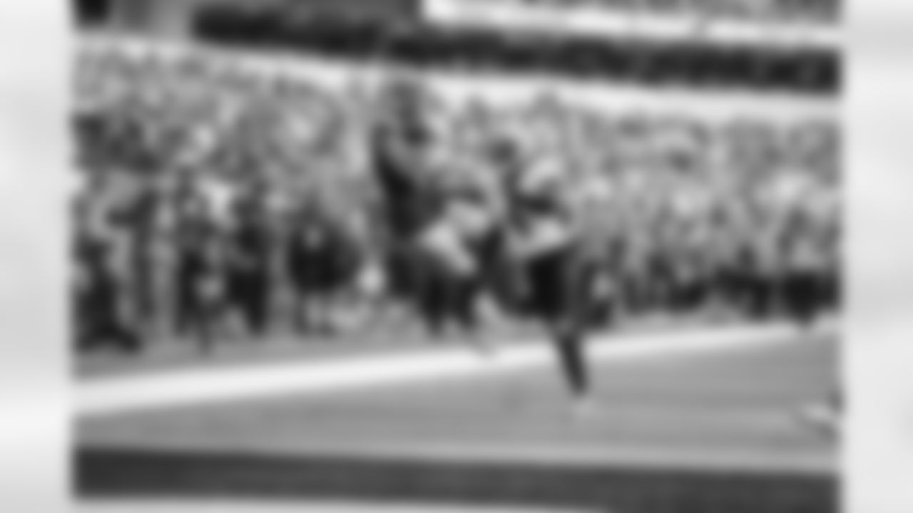 The Los Angeles Rams take on the New Orleans Saints in week 9 of the 2025 NFL regular season.