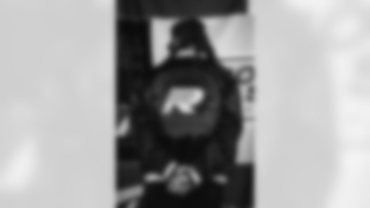 E_Royal_Sol_Merch_2025_70