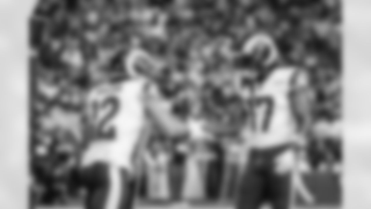 The Los Angeles Rams take on the Arizona Cardinals in week 14 of the 2025 NFL regular season.