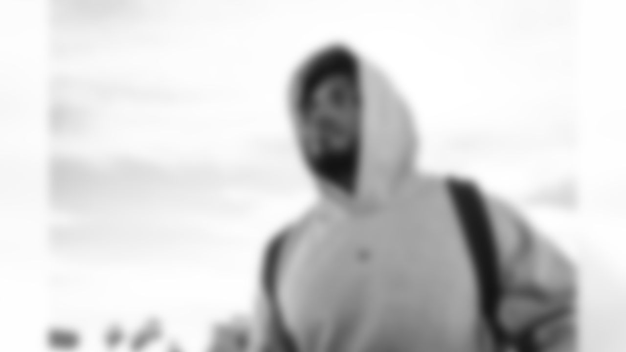 10 OLB Josaiah Stewart travels to Chicago for Divisional matchup vs. Bears