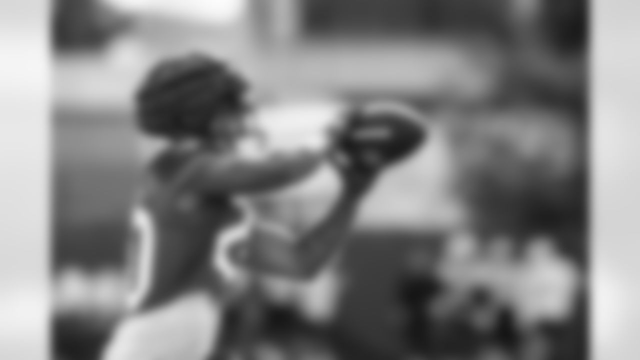 E_260101_Regular_Season_Week18_Practice_BT_003180068