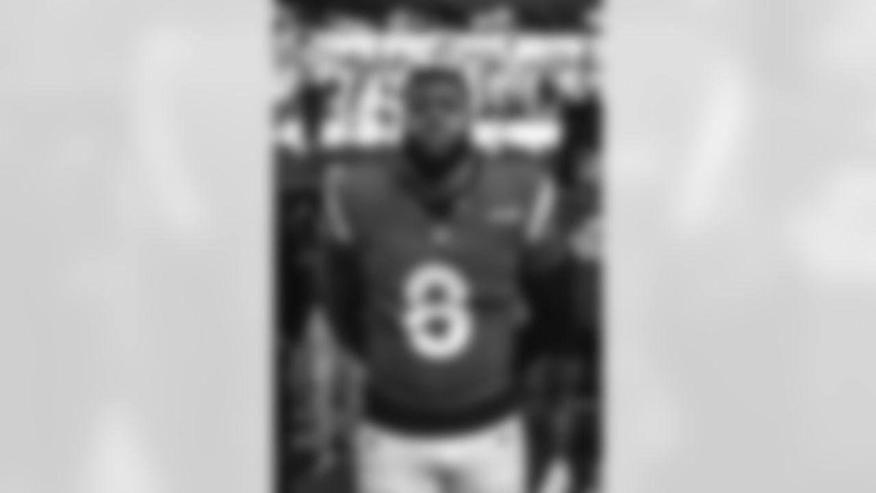 The Los Angeles Rams take on the Detroit Lions in week 15 of the 2025 NFL regular season.