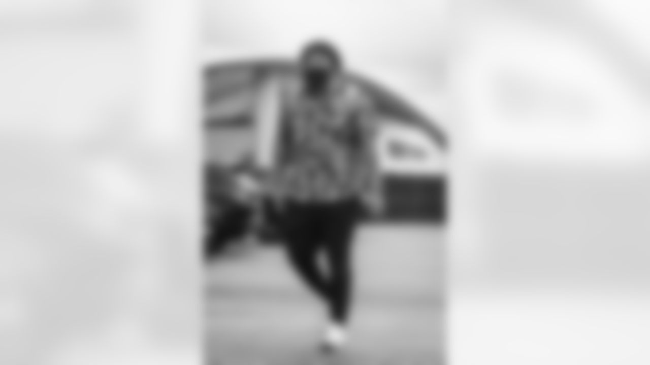 The Los Angeles Rams take on the Arizona Cardinals in week 18 of the 2025 NFL regular season.