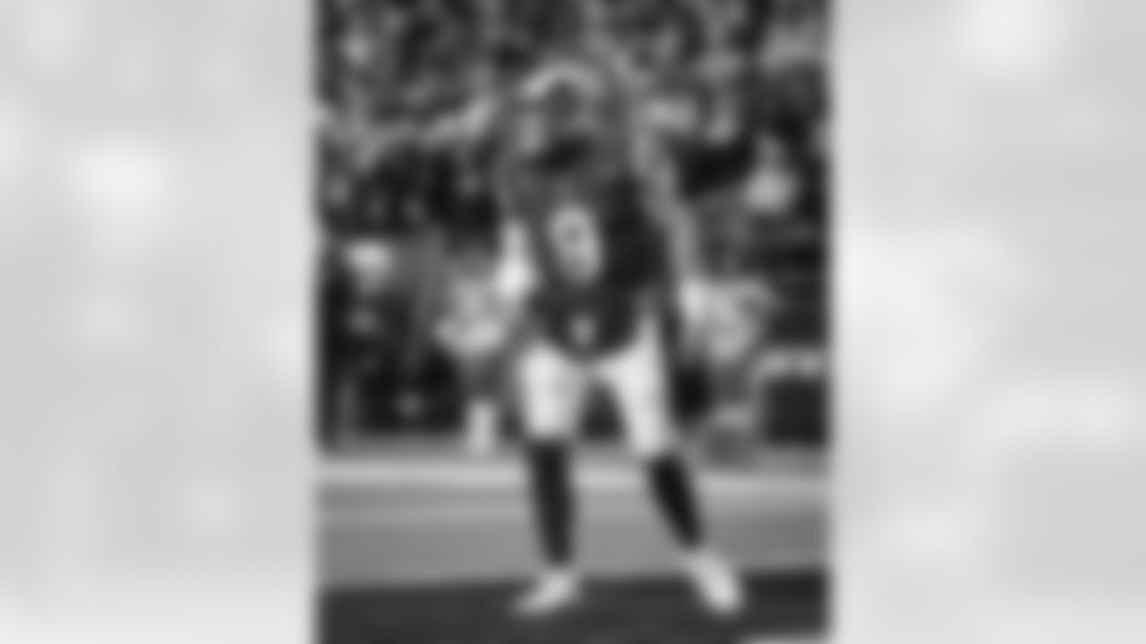 The Los Angeles Rams take on the Seattle Seahawks in week 16 of the 2025 NFL regular season.