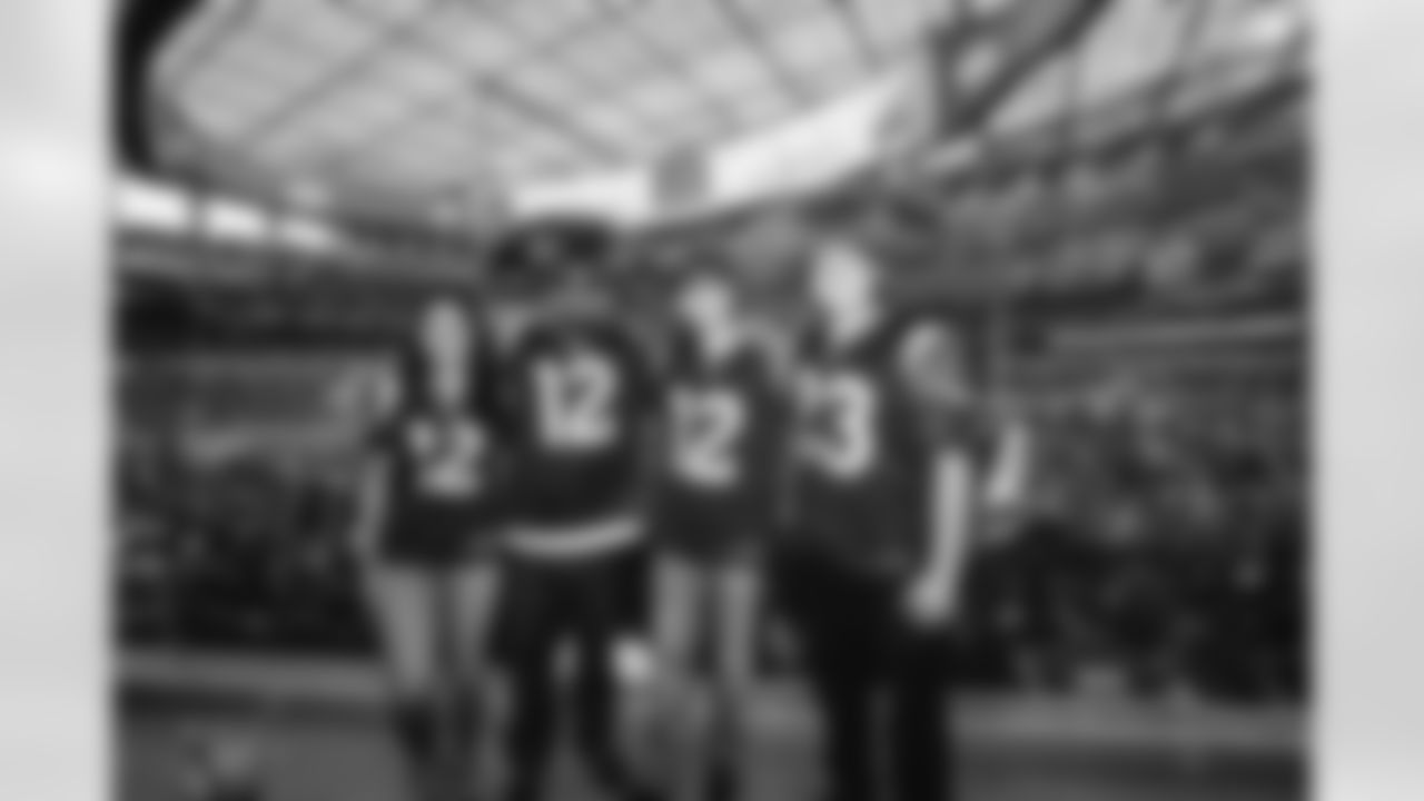 The Los Angeles Rams take on the New Orleans Saints in week 9 of the 2025 NFL regular season.