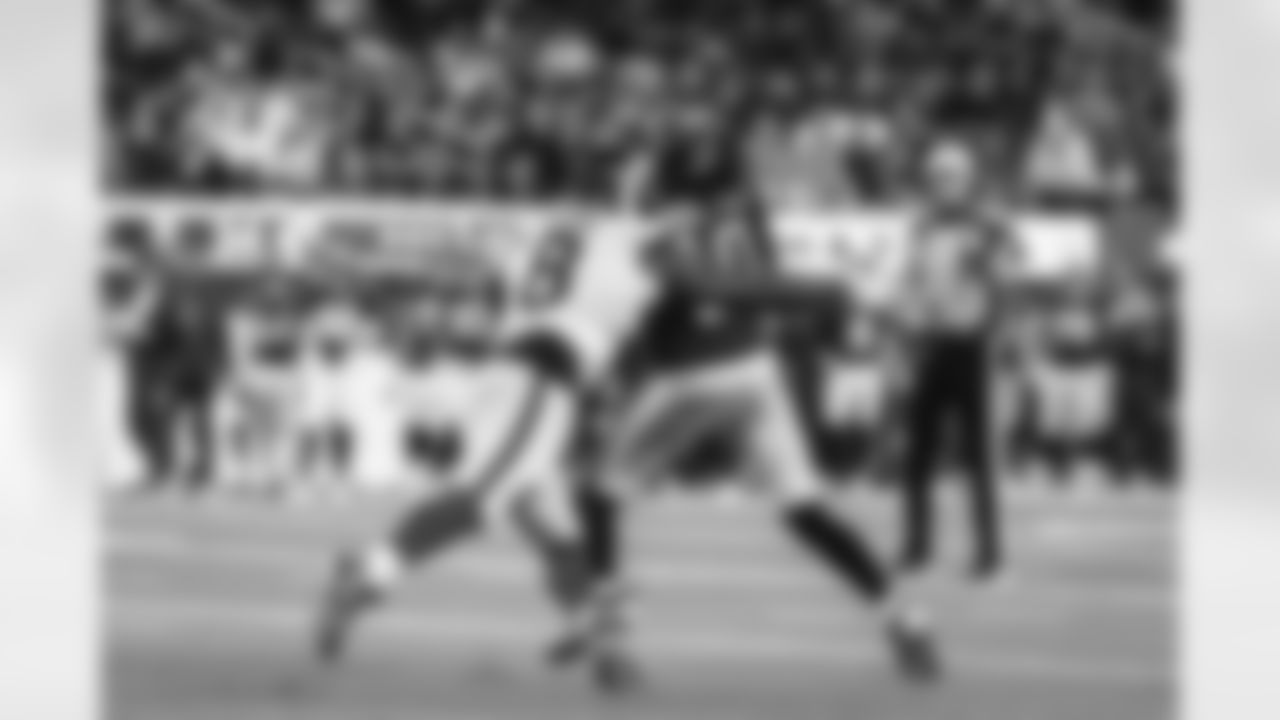 The Los Angeles Rams take on the Tampa Bay Buccaneers in week 12 of the 2025 NFL regular season.