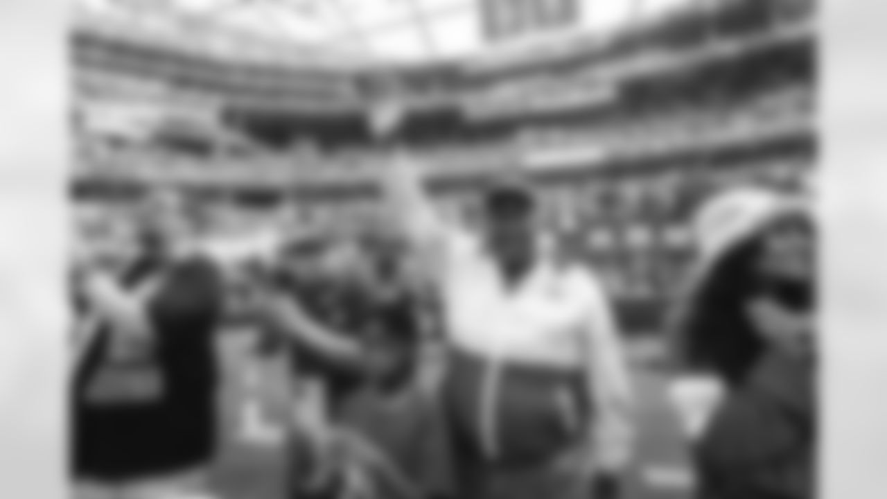 The Los Angeles Rams take on the Detroit Lions in week 15 of the 2025 NFL regular season.