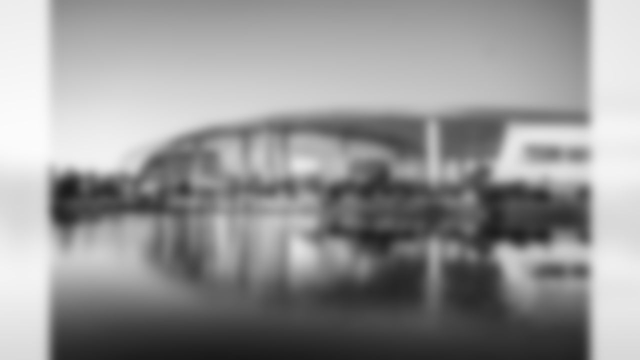 The Los Angeles Rams take on the Tampa Bay Buccaneers during week 12 of the 2025 regular season.