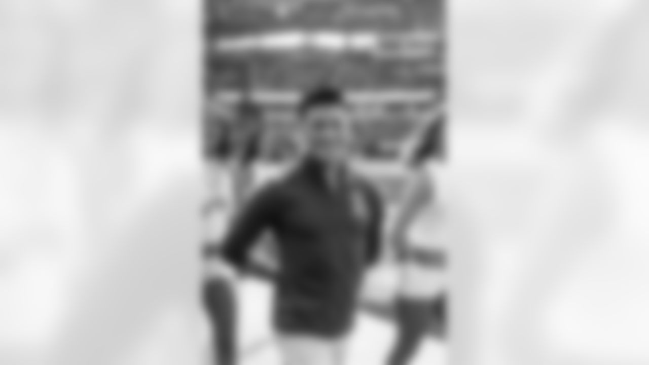 The Los Angeles Rams take on the New Orleans Saints in week 9 of the 2025 NFL regular season.