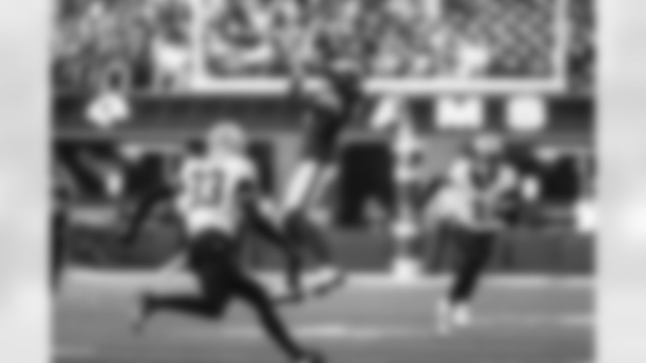 The Los Angeles Rams take on the New Orleans Saints in week 9 of the 2025 NFL regular season.