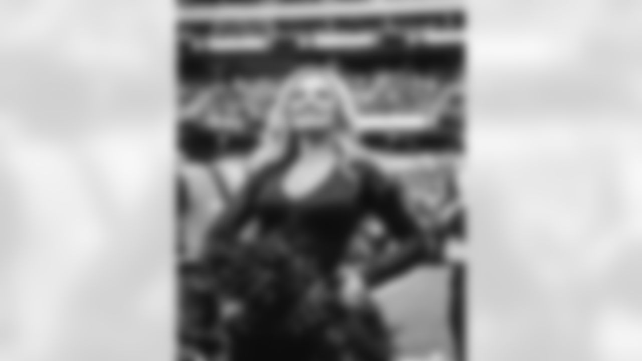 The Los Angeles Rams take on the Seattle Seahawks in week 11 of the 2025 NFL regular season.