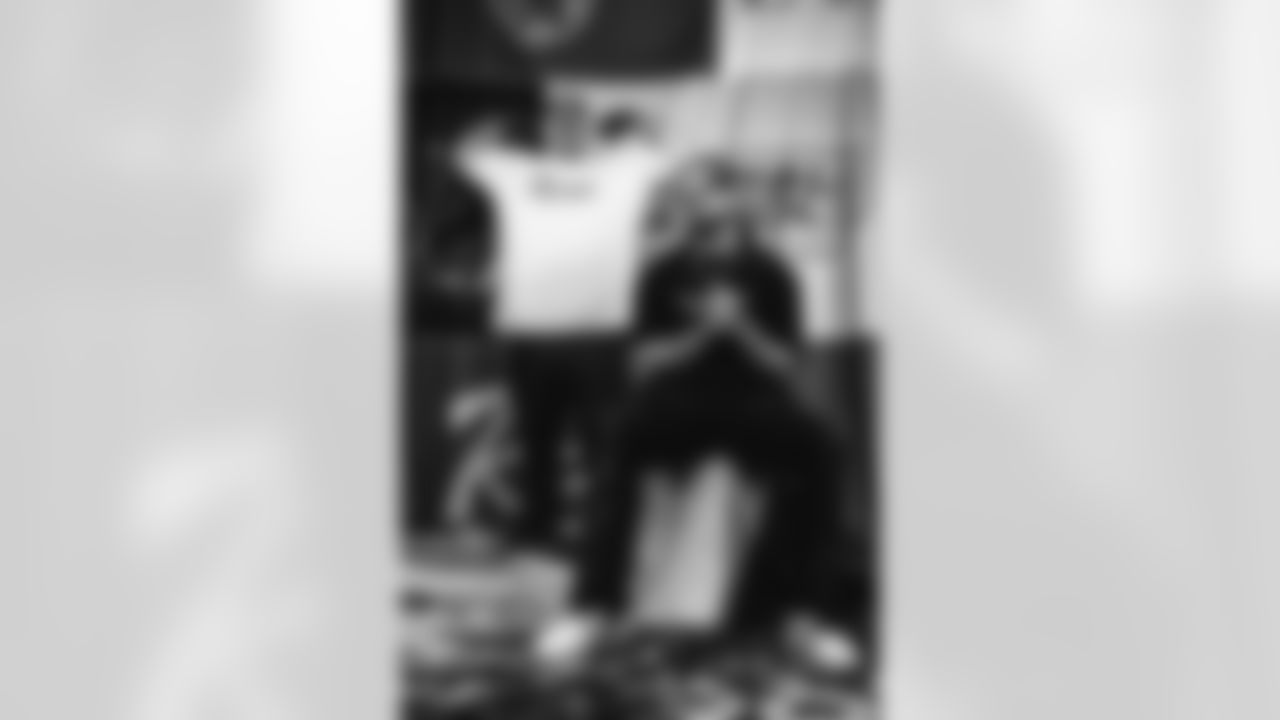 E_Royal_Sol_Merch_2025_32_01