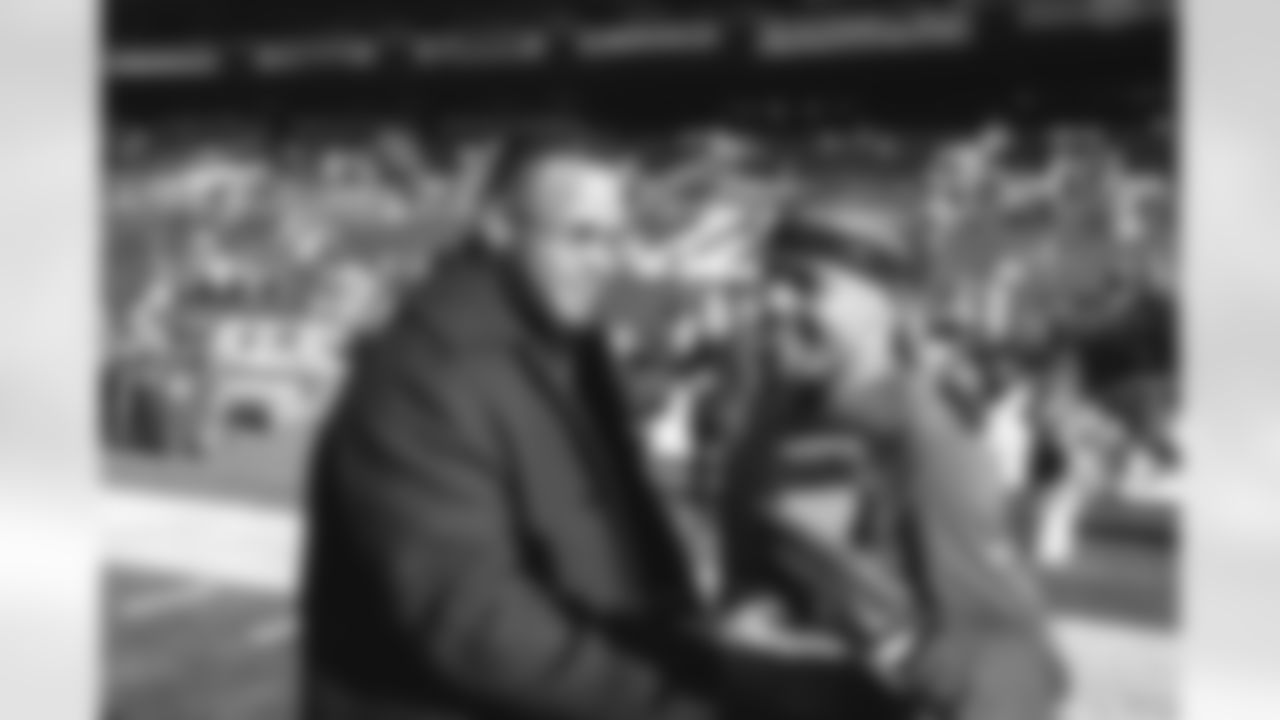 Aaron Donald & 14 CB Cobie Durant pregame ahead of the Rams vs. Seahawks NFC Championship game