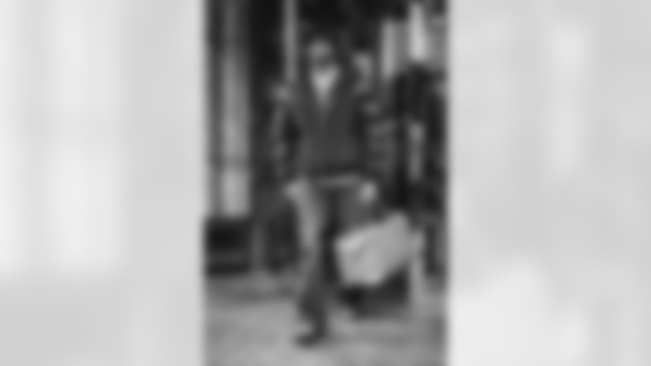 14 CB Cobie Durant travels to Soldier Field for divisional playoff game vs. Bears