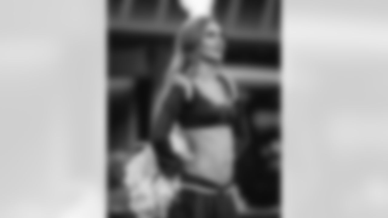 The Los Angeles Rams take on the Arizona Cardinals in week 18 of the 2025 NFL regular season.