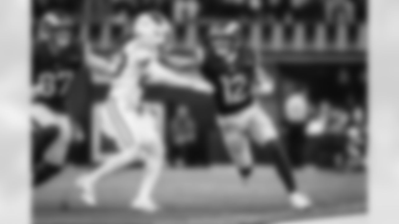 E_260104_Rams_vs_Cardinals_TE_629