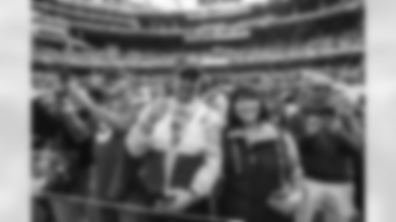 The Los Angeles Rams take on the Detroit Lions in week 15 of the 2025 NFL regular season.