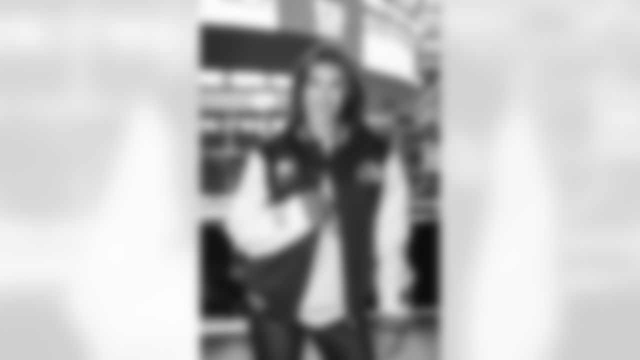 The Los Angeles Rams take on the Arizona Cardinals in week 18 of the 2025 NFL regular season.