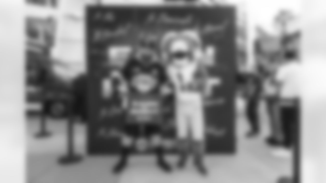 E_260116_Experiential_Playoffs_Activation_RH_0034