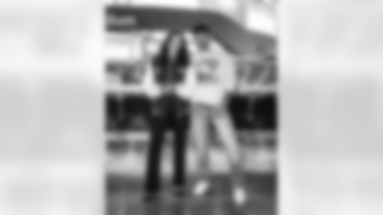 The Los Angeles Rams take on the Arizona Cardinals in week 18 of the 2025 NFL regular season.