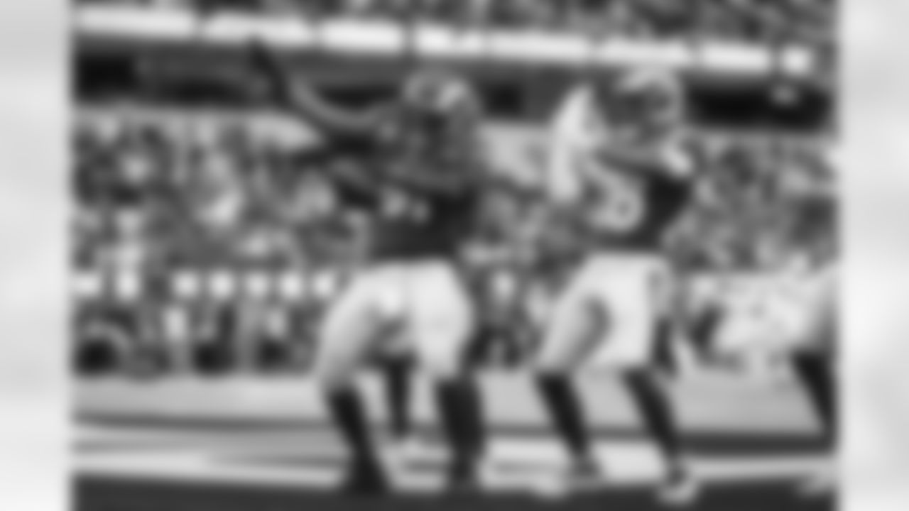 E_260104_Rams_vs_Cardinals_TE_354