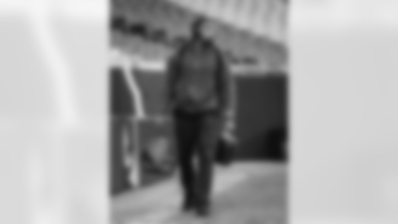 The Los Angeles Rams take on the Arizona Cardinals in week 14 of the 2025 NFL regular season.