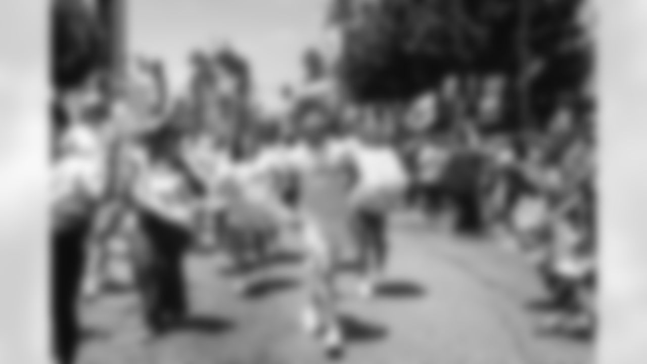 E_250608_1231_LA_Pride_Parade_22596