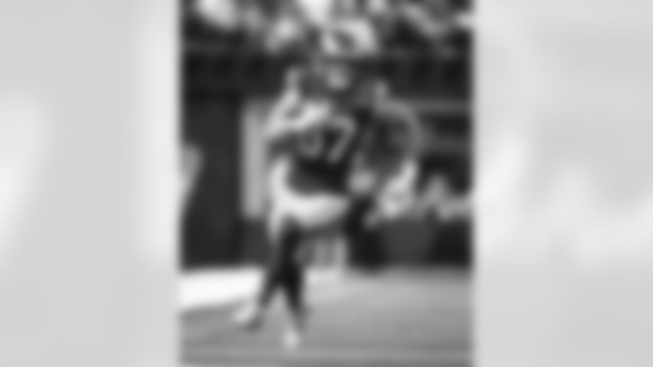 The Los Angeles Rams take on the New Orleans Saints in week 9 of the 2025 NFL regular season.