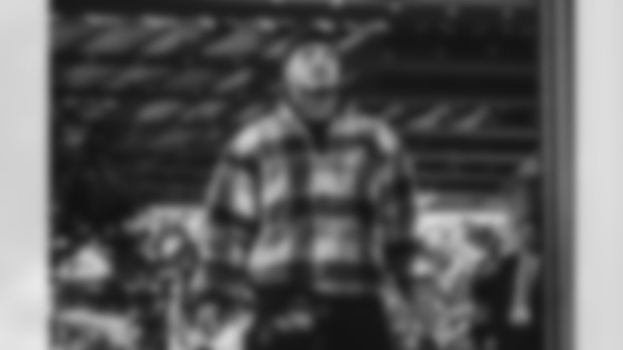 22 RB Blake Corum travels to Levi's Stadium for today's Week 10 matchup against the 49ers.