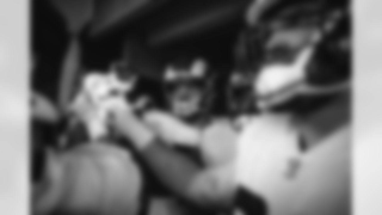 The Los Angeles Rams take on the Minnesota Vikings in Week 16 of the 2021 regular season.