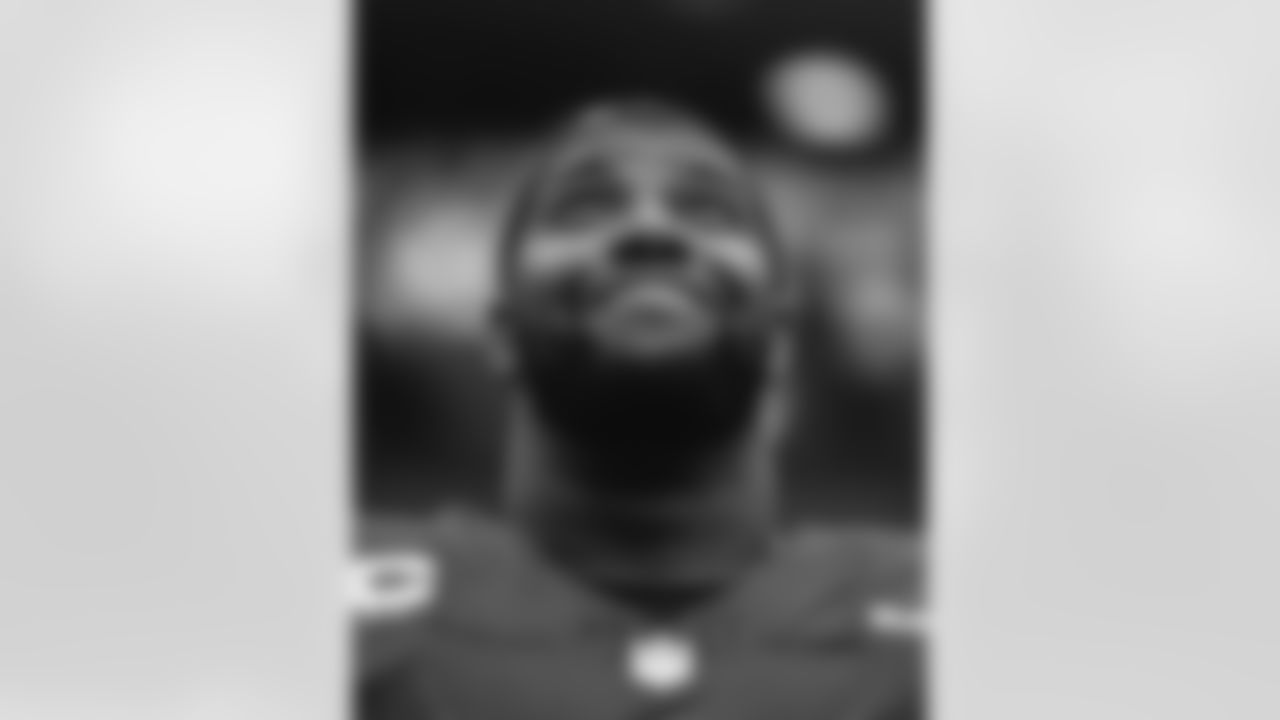 The Los Angeles Rams take on the Arizona Cardinals in week 18 of the 2025 NFL regular season.