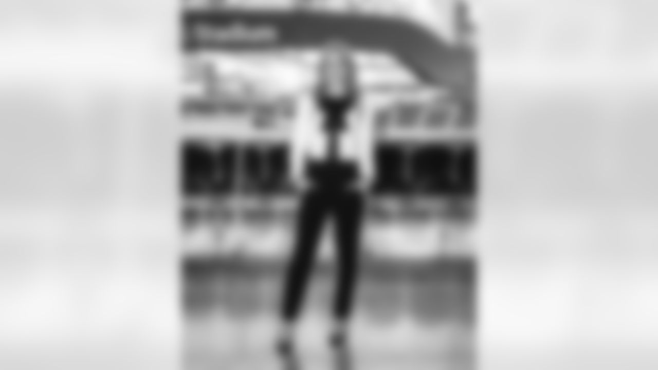 The Los Angeles Rams take on the Arizona Cardinals in week 18 of the 2025 NFL regular season.