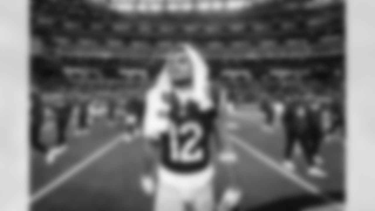 E_260104_Rams_vs_Cardinals_TE_702