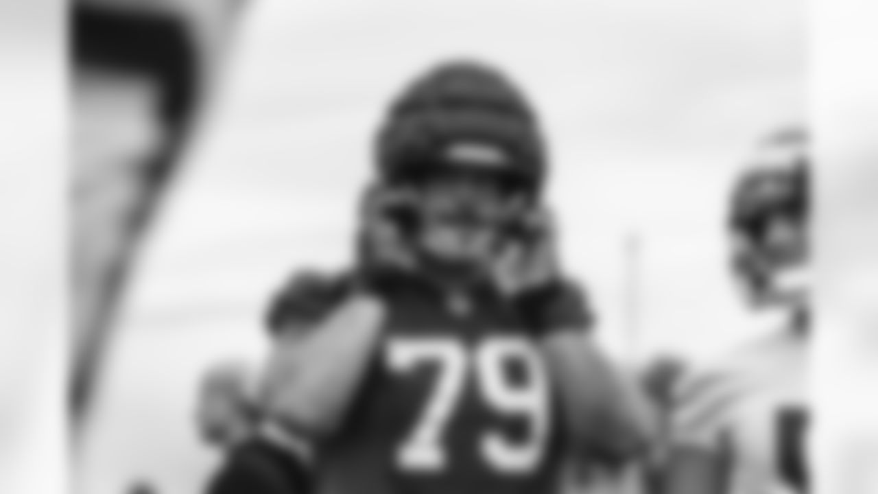 E_251112_Regular_Season_Week11_Practice_0067