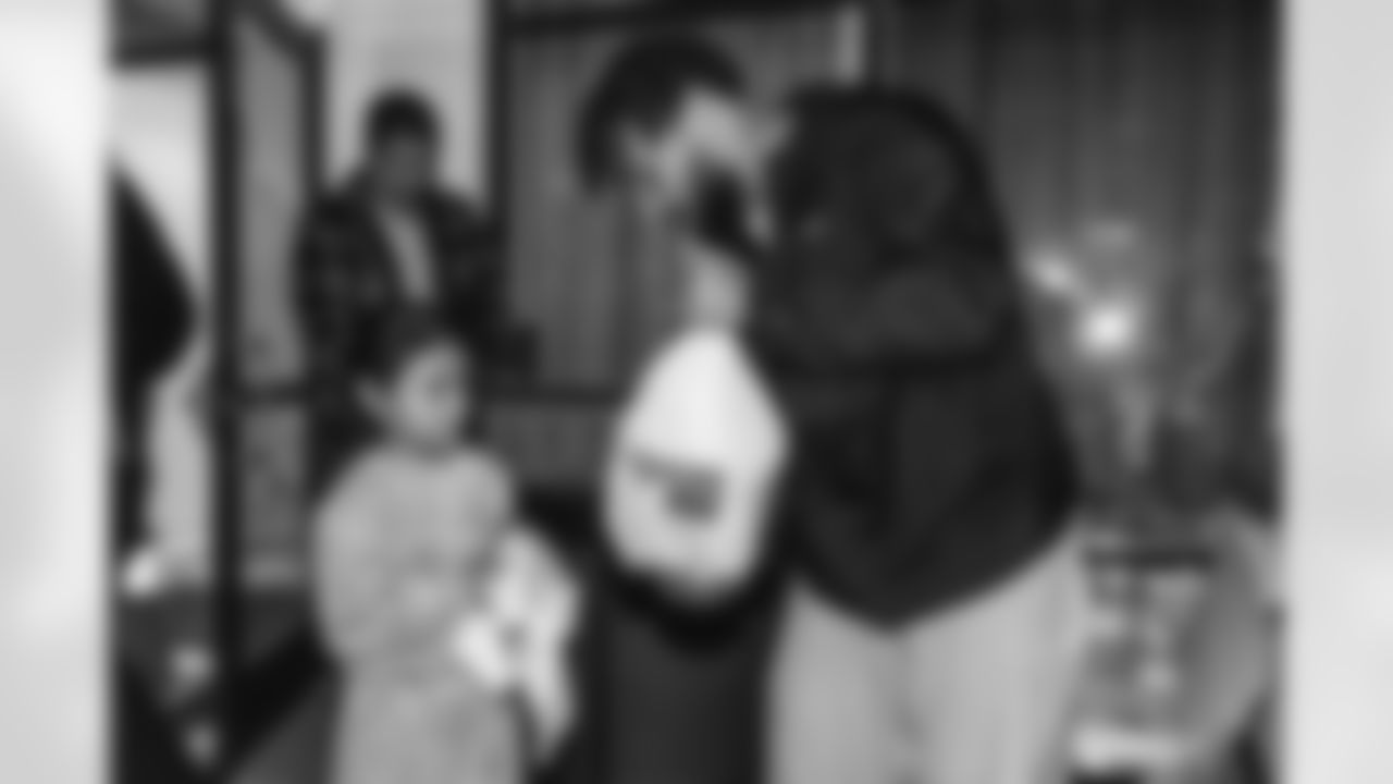 E_251118_KyrenWilliams_NELincoln_Rams_Turkey_Distribution_AD_0169