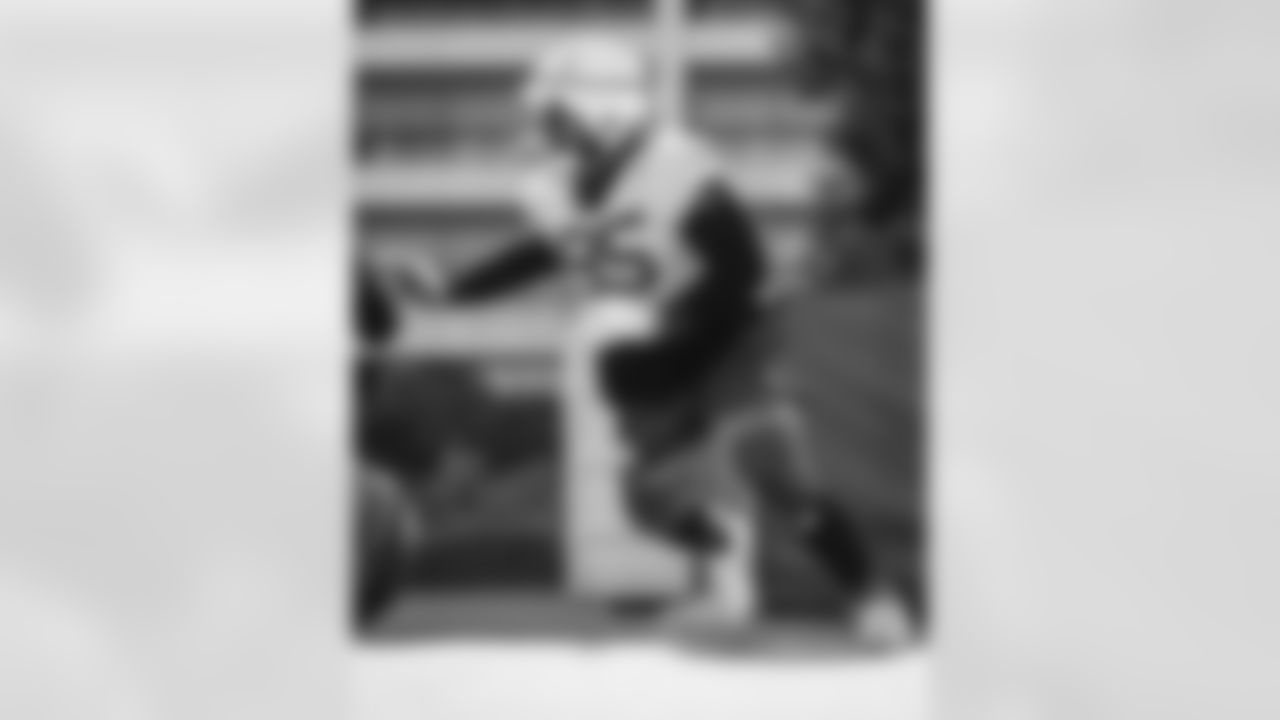 E_251211_Regular_Season_Week15_Practice_AD_0036