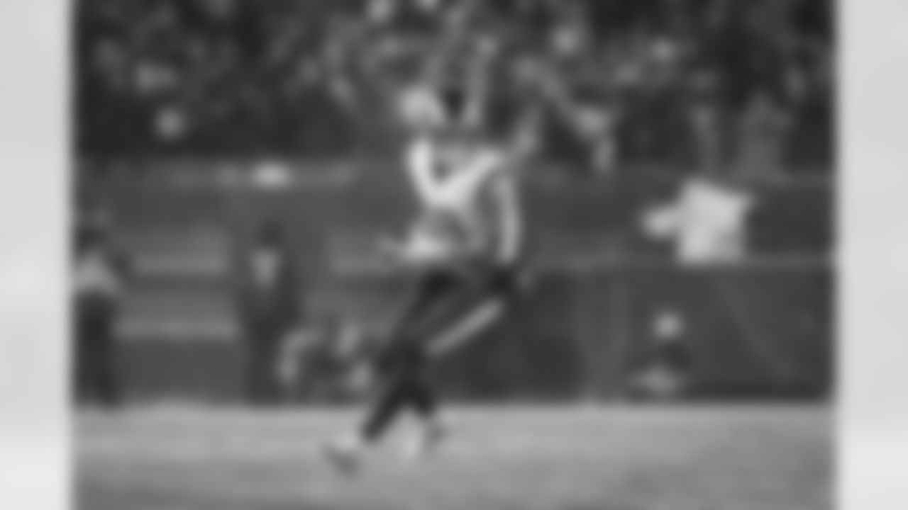 The Los Angeles Rams take on the Chicago Bears in the divisional round of the 2025 NFL Playoffs.