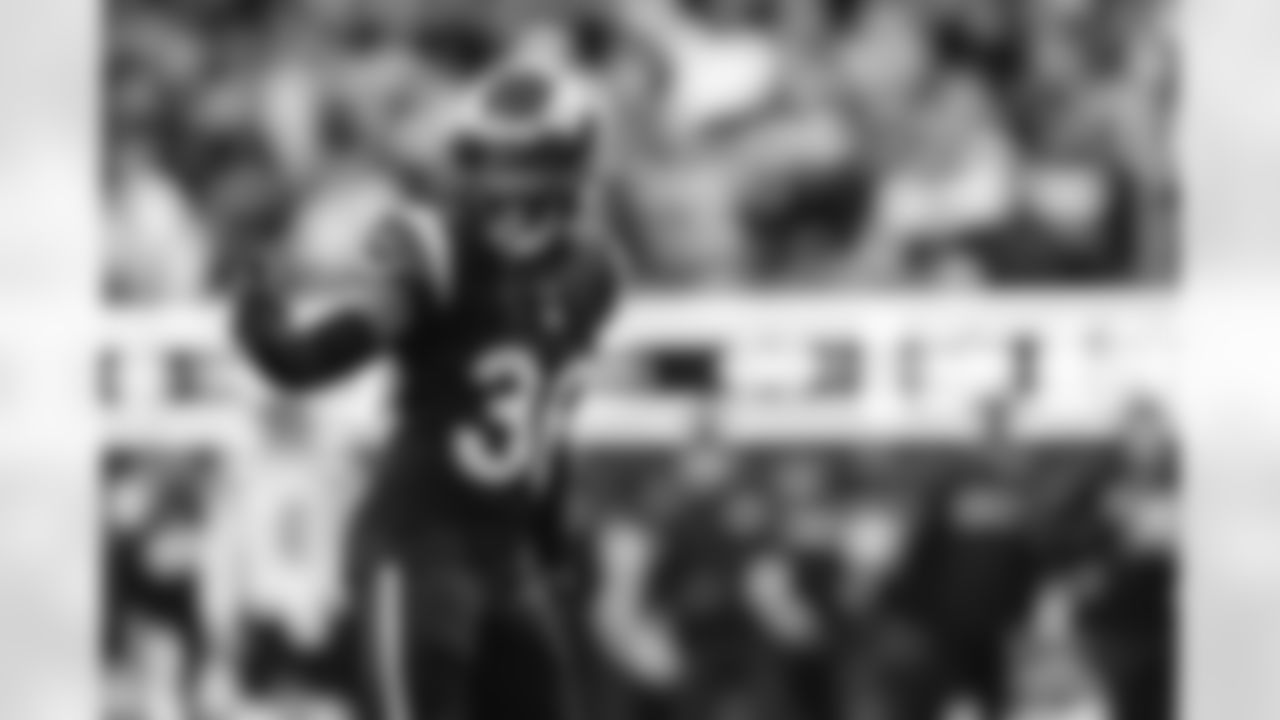 The Los Angeles Rams take on the Seattle Seahawks in week 11 of the 2025 NFL regular season.